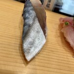 立喰い寿司 魚がし日本一 - クーポンのしめ鯖