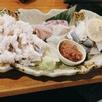 一品料理 ひとしな - お刺身盛り合わせ