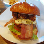 マグズカフェ - アニバーサリーバーガー（アップ）