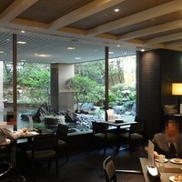 オールデイダイニング リモネ - 店内（手前）