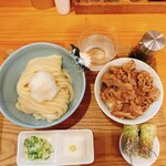 手打ちうどん 上を向いて - 