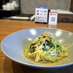 ottotto - シラス・小松菜・カラスミのオイルパスタ