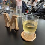 Rcafe192 - 白ワインでシェリと乾杯♪