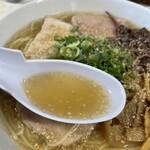 来々軒 - スープはクリア系