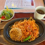 サンパーク札幌ゴルフコース レストラン - 洋食屋のナポリタン