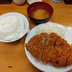 Tonkatsu Yamabe - ロースかつ定食（大）1050円