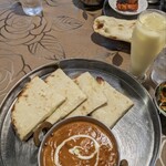 インド・ネパールレストラン＆バー まいた - チーズナン、バターチキン、マンゴーラッシー
