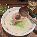 大分ラーメン ヌードルワークス 茅ヶ崎店 - 