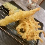 天ぷら倶楽部 - 日替わり定食の1便 ピーマン えび 白身魚の変更 玉ねぎ