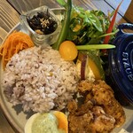 ウーモ ブレッド&カフェダイニング - 