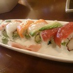 SUSHI うちな～ダイニング MINAMI - レインボーロール