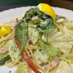 Opera cafe - 季節野菜とアンチョビのスパゲッティ