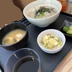 旬菜・じねんじょ市場　とろろ庵 - とろろご飯950円