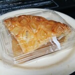 クイーンズベーカリー - アップルパイのアップ