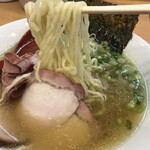 多加水手揉み熟成麺 麺屋 くるり - 