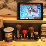 中華そば 芯せかい - ヘアゴムまで置かれています