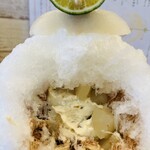 かき氷店 小桃 - 中にはラムレーズンチーズクリームと梨コンポートも！