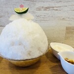 かき氷店 小桃 - ピックはピンクのお花でした♡