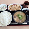 大衆食堂 半田屋 吉成店