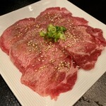 老舗精肉店直送 千種焼肉 飛騨牛の奴隷 - 牛タン