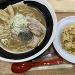 お食事処 めん六や - 料理写真: