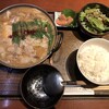 Hakata Mae Robata Issho Tokyo Ueno - ランチの明太子付き博多もつ鍋（味噌味）