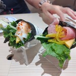 くら寿司 - えびエビマヨsushiロール　　 まぐろたくあんsushiロール　