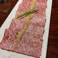 黒毛和牛焼肉 虎斑 北新地店 - 