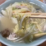 龍門 - 湯麺(935円)