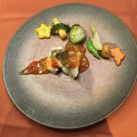 中国料理 舜天 - 県産タマンの強火蒸しのセミドライトマトソース