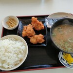 福だるま厨房 - 料理写真:朝定食(からあげ)、豚汁