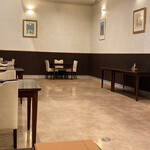 ポルト・ボヌール - レストラン内