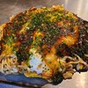 お好み焼き 鉄板焼き こひなた - 肉玉そば(税込800円)
・蒸し中太麺
・オタフクソース(専門店用)
・焼き方:中間&仕上げで押さえる。
・焼き上がりの形:綺麗な焼き上がり
・鉄板又は皿で食べるのがスタンダード