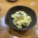 亀甲寿司 - さつまいもをまぶしてある。美味い