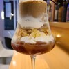 cafe&bar Astronote - シナモン香る林檎のチャイブリュレのパフェ
上から順に①林檎飴②チョコチップ③バニラアイス④チャイブリュレ⑤シフォンケーキ⑥グラノーラ⑦マスカルポーネクリーム⑧林檎のコンポート⑨紅茶ゼリー 