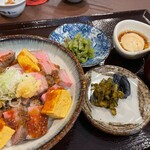 飯や しみづ - ローストビーフちらし御膳　1,800円。