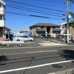 chou bagel - 駐車場はここを利用可能