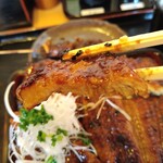 Unamasa - うなぶた重特盛の豚肉