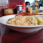 麺屋鎌倉山 - チャーシューと水菜のピラフ(小)（横から）