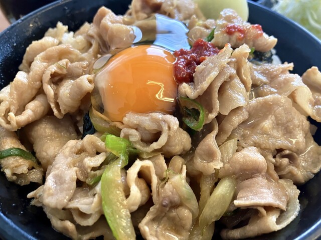 伝説のすた丼屋 米沢春日店 - 米沢（豚丼）の写真