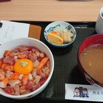 Uomaru Shokudou - まかない丼、1.400円税込。直前客さんがみんな頼んでいて、私が最後の一つでした。