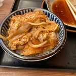 Yakitori Kushi Hacchin - 途中でカツ丼に