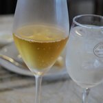 ココ・ファーム・カフェ - スタートはスパークリングワインから。