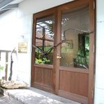 ココ・ファーム・カフェ - ここから入ると売店。