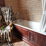 ラ・ターブル・ド・トリウミ - トイレの中にバスタブ！！