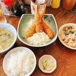 鎗屋町 つぶらや - エビフライ定食