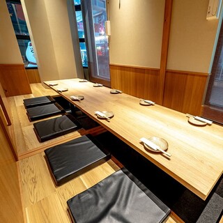 6～8名様。駅近、宴会に◎のくつろぎ空間で本格料理をお愉しみください。
