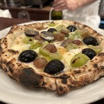 ピッツェリア ファッブリカ 1090 - ぶどうのピザ