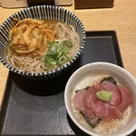 生粉蕎麦 玄 - かき揚げそば550円、ミニ鮪丼450円