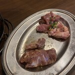 肉の寅屋 - 